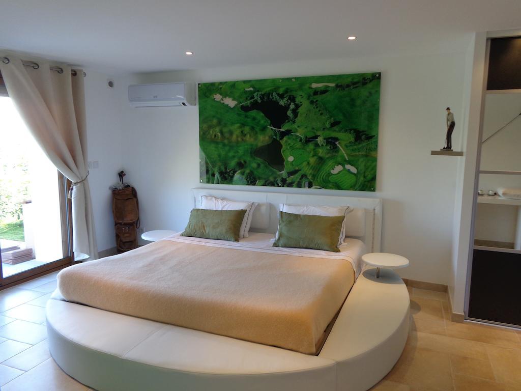 Bed and Breakfast Domaine de la Garde Vonnas Habitación foto