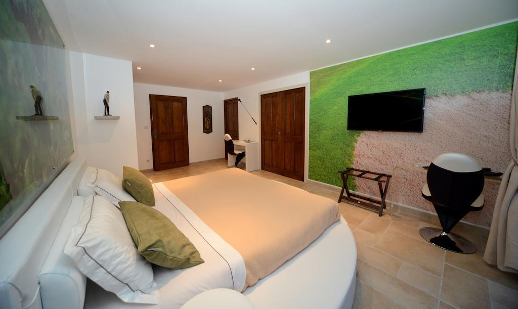 Bed and Breakfast Domaine de la Garde Vonnas Habitación foto
